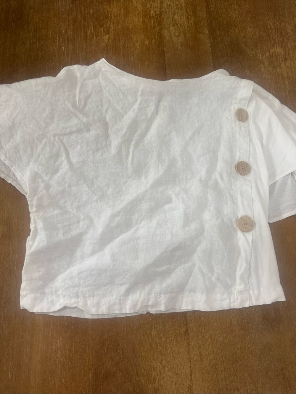 Kensie White Short-Sleeve Top with Side Button Detail